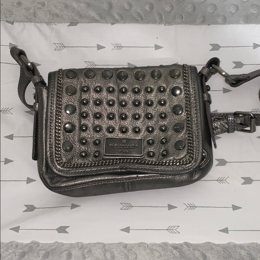 BCBG MAXAXAZRIA Cross body leather purse